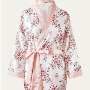 NWT Morgan Lane Satin Robe with Pink Rose Pattern